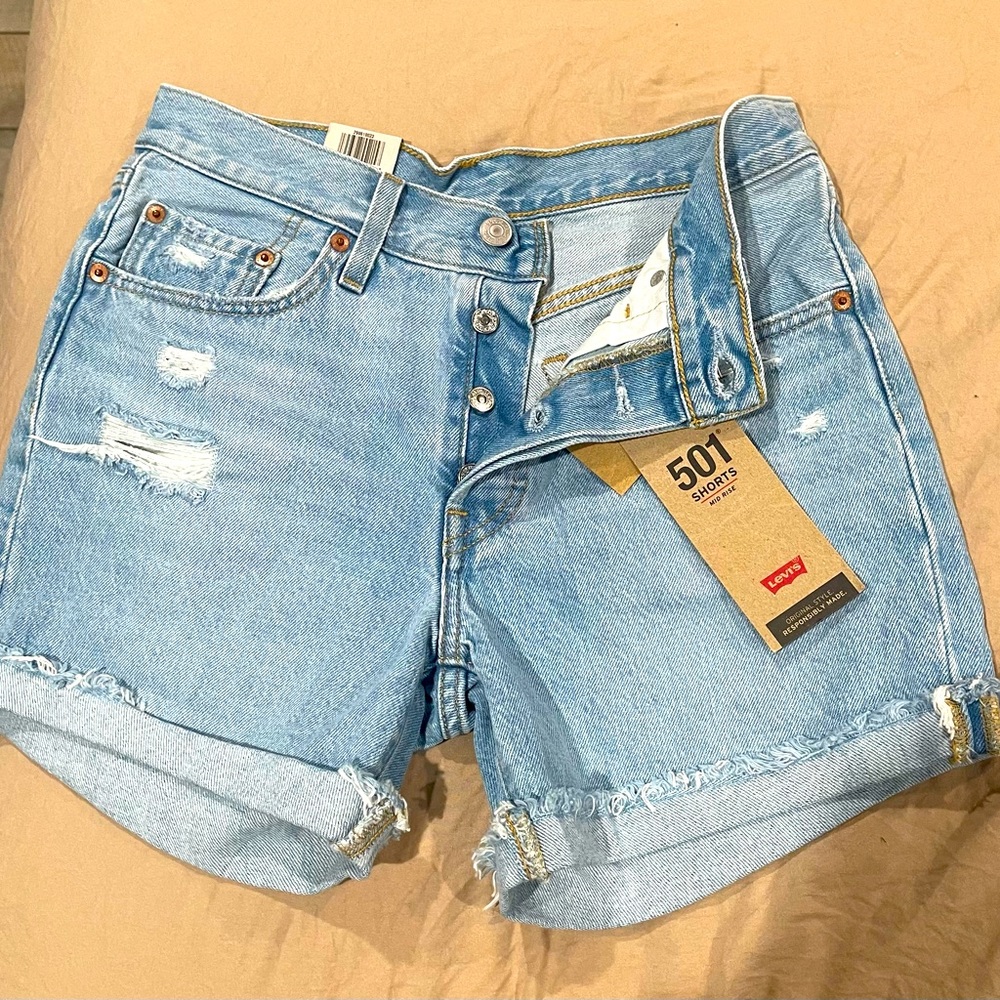 LEVIS 501 Women’s MID Rise shorts